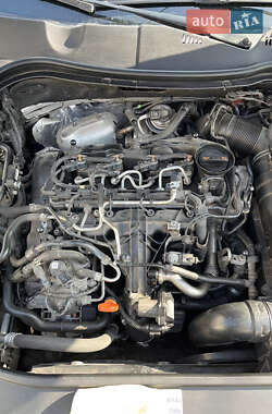 Універсал Volkswagen Passat 2012 в 