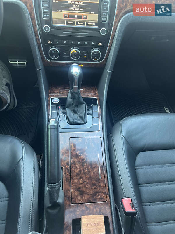 Седан Volkswagen Passat 2012 в Виннице