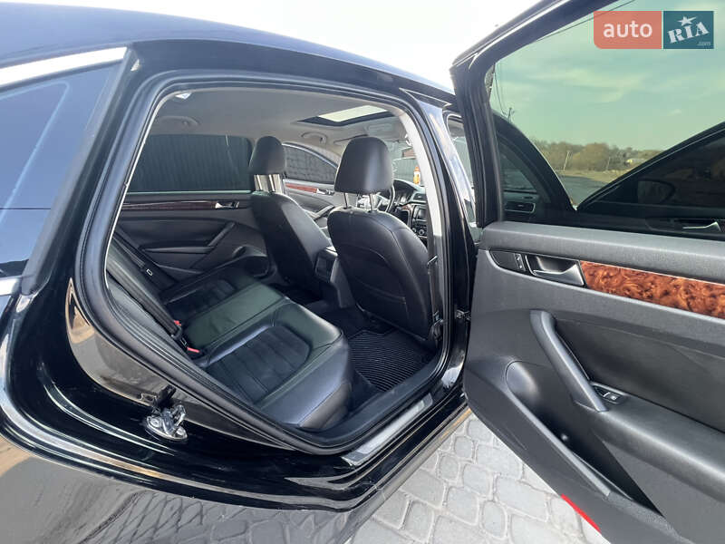 Седан Volkswagen Passat 2012 в Виннице