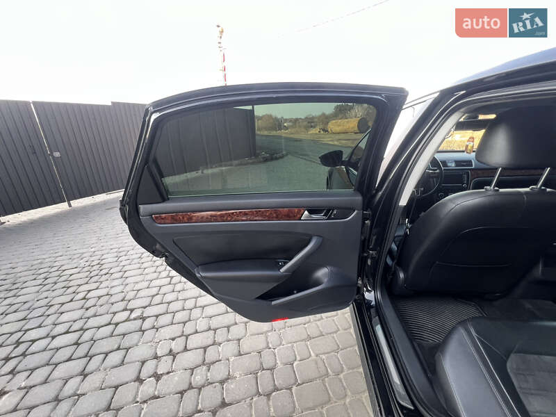 Седан Volkswagen Passat 2012 в Виннице