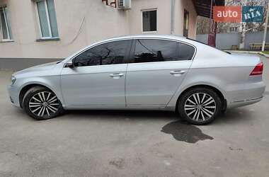 Седан Volkswagen Passat 2011 в 