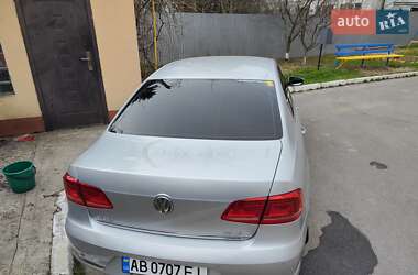 Седан Volkswagen Passat 2011 в 