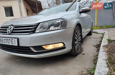 Седан Volkswagen Passat 2011 в 