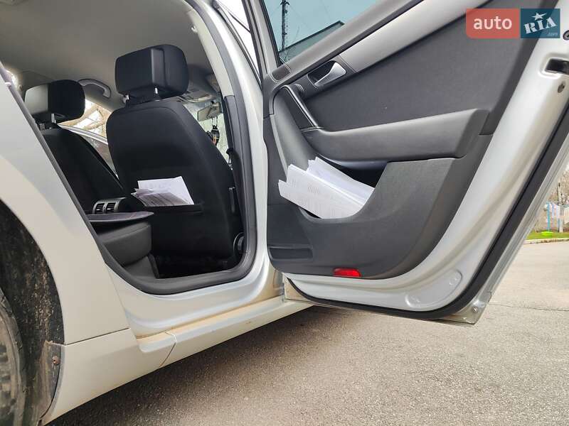 Седан Volkswagen Passat 2011 в Виннице