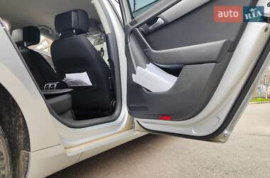 Седан Volkswagen Passat 2011 в 