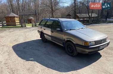 Універсал Volkswagen Passat 1993 в 