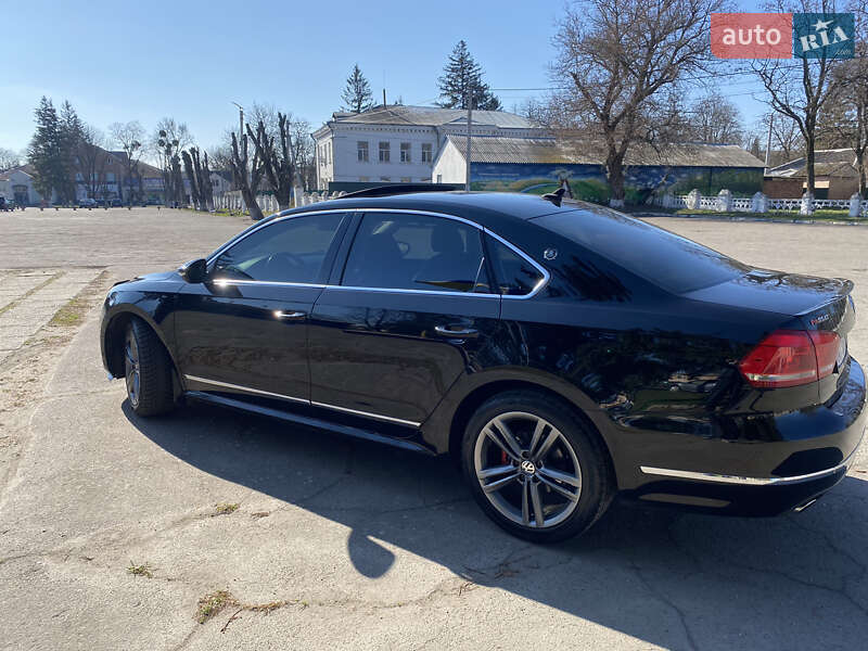Седан Volkswagen Passat 2012 в 