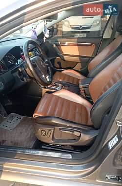Универсал Volkswagen Passat 2011 в 