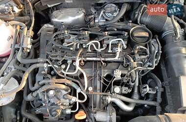 Универсал Volkswagen Passat 2011 в 