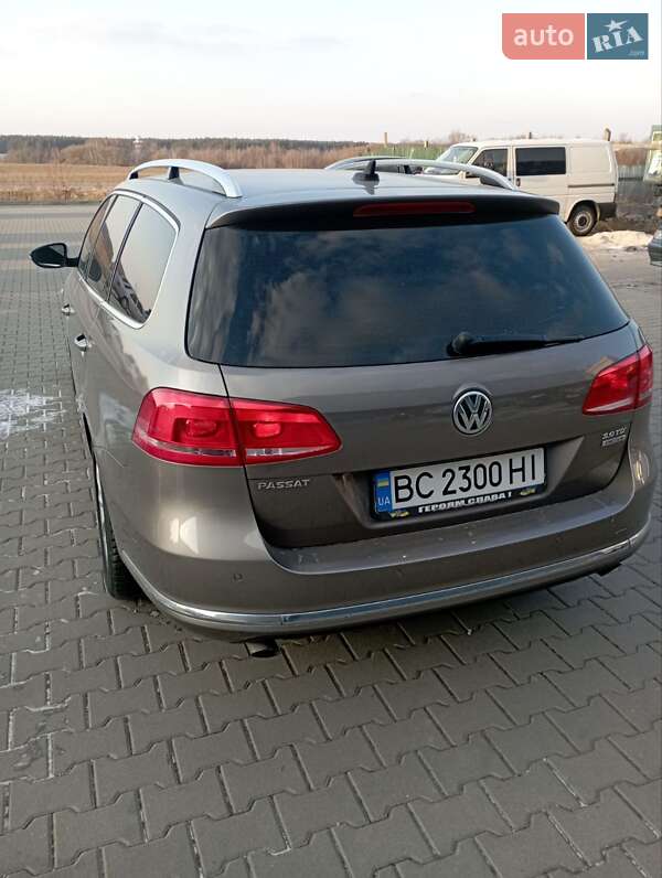 Универсал Volkswagen Passat 2011 в Львове