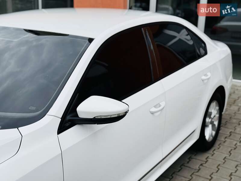 Седан Volkswagen Passat 2016 в Одессе