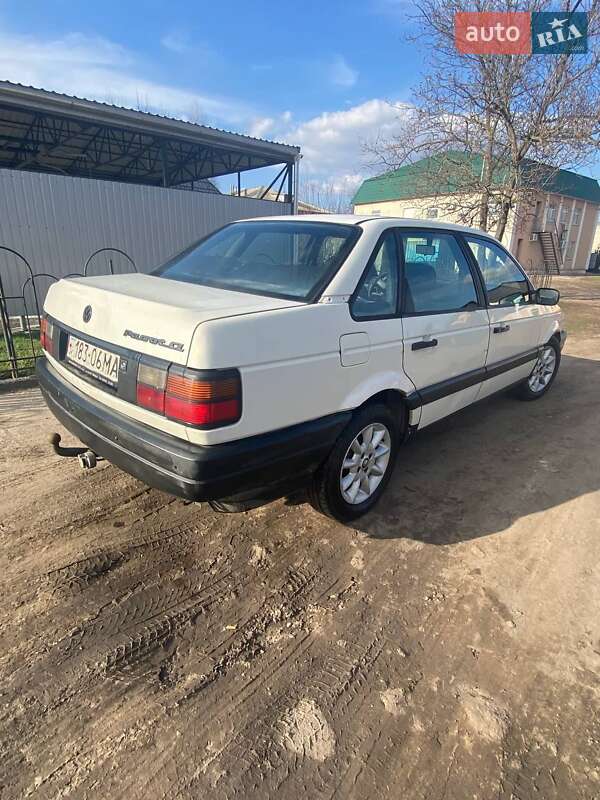 Седан Volkswagen Passat 1991 в Чернобае