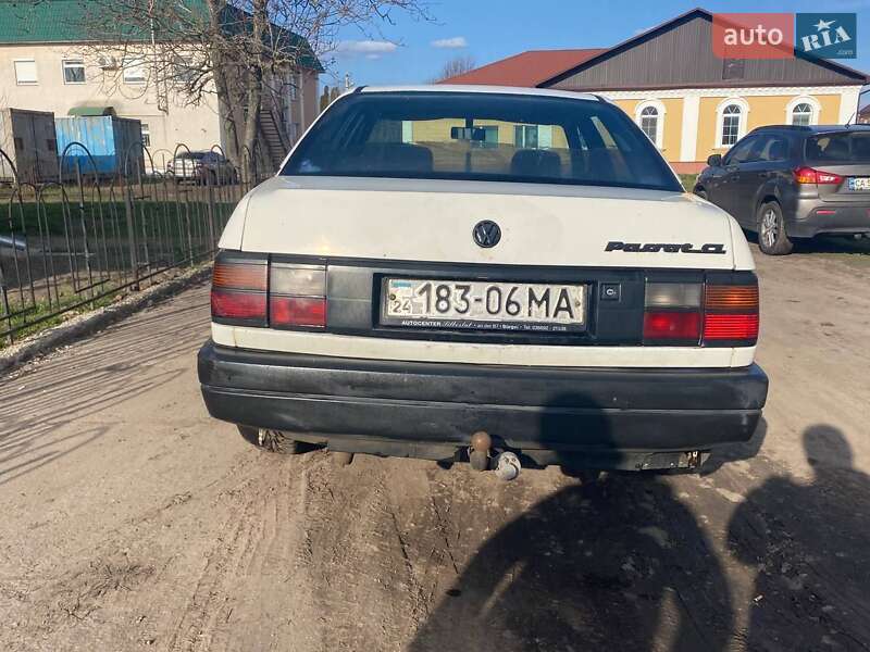 Седан Volkswagen Passat 1991 в Чернобае