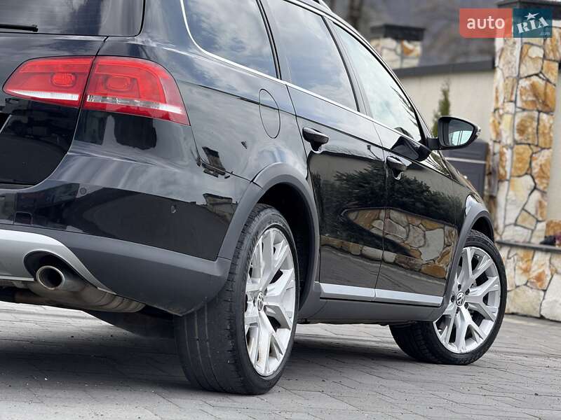 Универсал Volkswagen Passat 2012 в Хусте