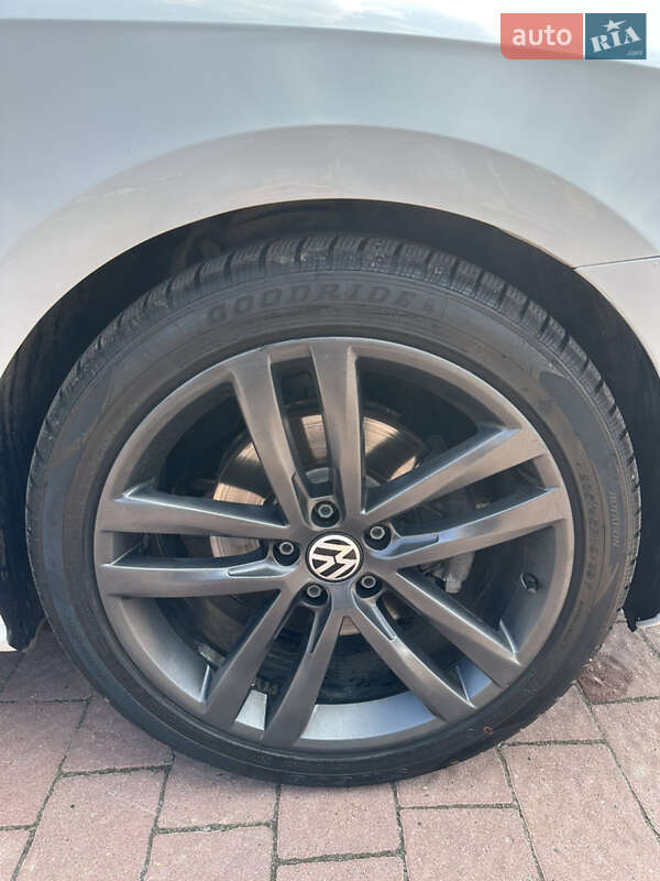 Седан Volkswagen Passat 2017 в Трускавце