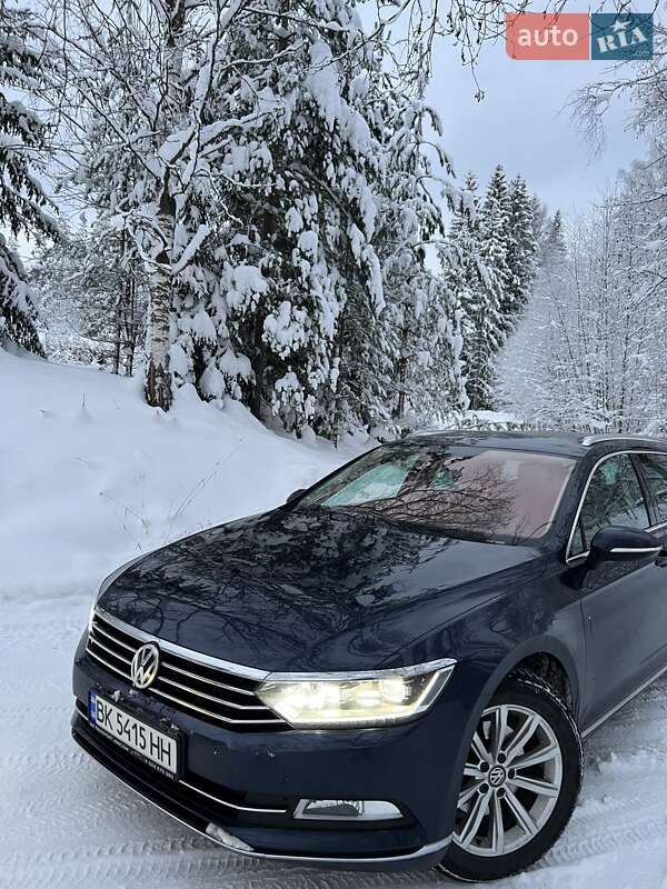 Универсал Volkswagen Passat 2015 в Вараше