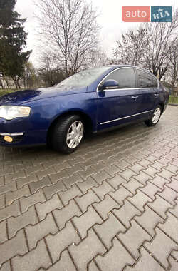 Седан Volkswagen Passat 2007 в Черновцах