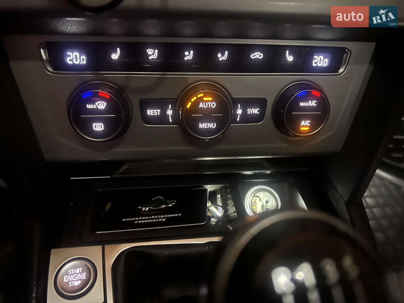 Универсал Volkswagen Passat 2015 в Хмельницком