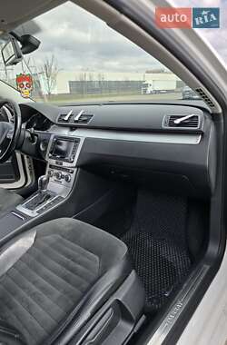 Седан Volkswagen Passat 2014 в 