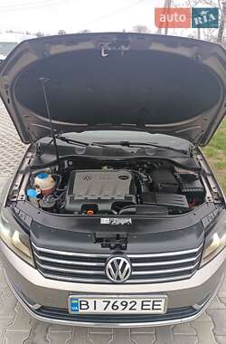 Седан Volkswagen Passat 2011 в 