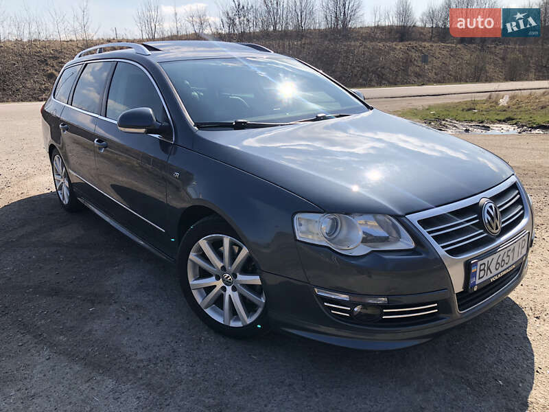 Универсал Volkswagen Passat 2010 в Ровно