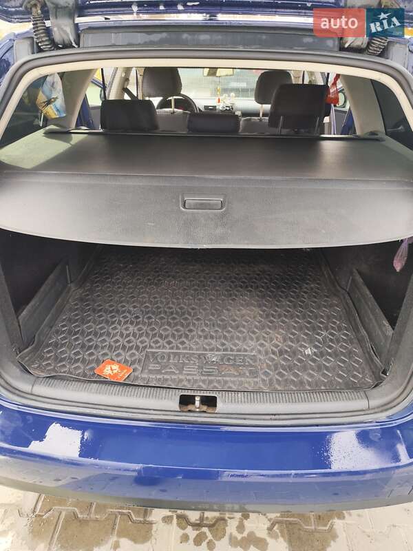 Универсал Volkswagen Passat 2006 в Староконстантинове