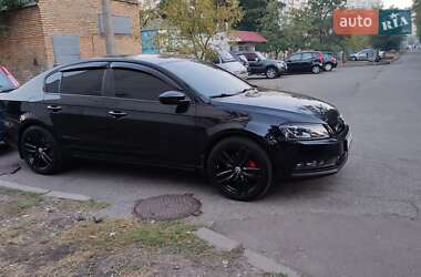 Седан Volkswagen Passat 2012 в 