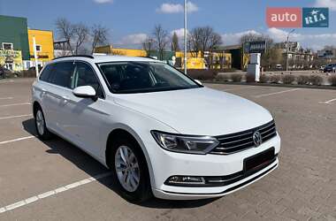 Універсал Volkswagen Passat 2018 в Житомирі