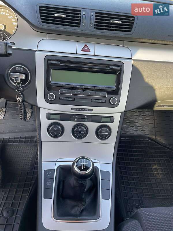 Седан Volkswagen Passat 2009 в Полтаве