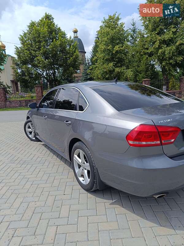 Седан Volkswagen Passat 2012 в Тернополі