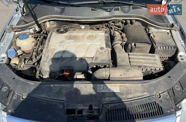 Седан Volkswagen Passat 2010 в 