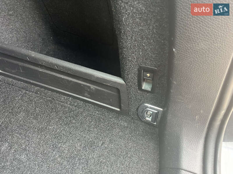 Универсал Volkswagen Passat 2014 в Ровно