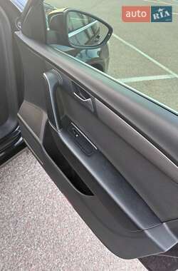 Седан Volkswagen Passat 2011 в 