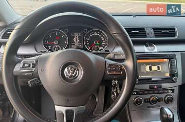 Седан Volkswagen Passat 2011 в 