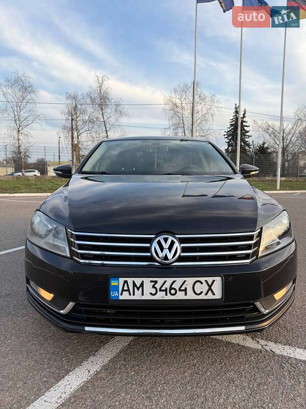 Седан Volkswagen Passat 2011 в 
