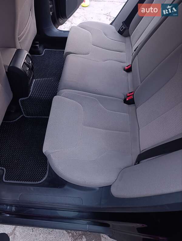 Универсал Volkswagen Passat 2006 в Теофиполе
