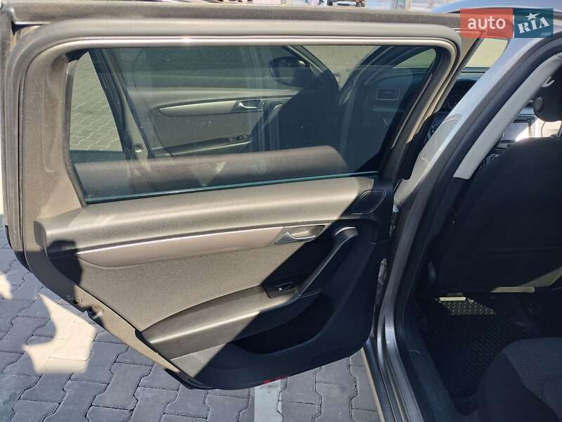 Универсал Volkswagen Passat 2013 в Николаеве