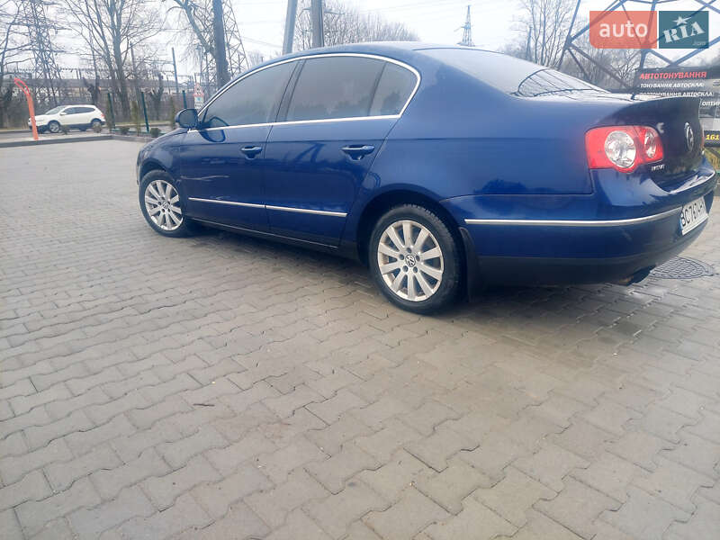 Седан Volkswagen Passat 2008 в Самборе