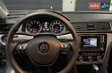 Седан Volkswagen Passat 2018 в 