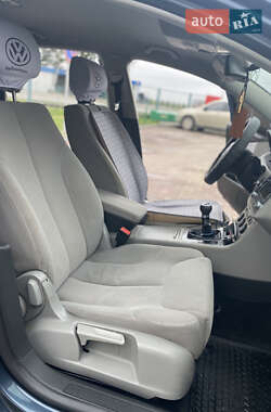 Універсал Volkswagen Passat 2006 в 