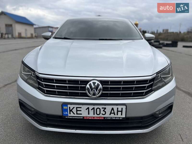Седан Volkswagen Passat 2016 в Хмельницькому