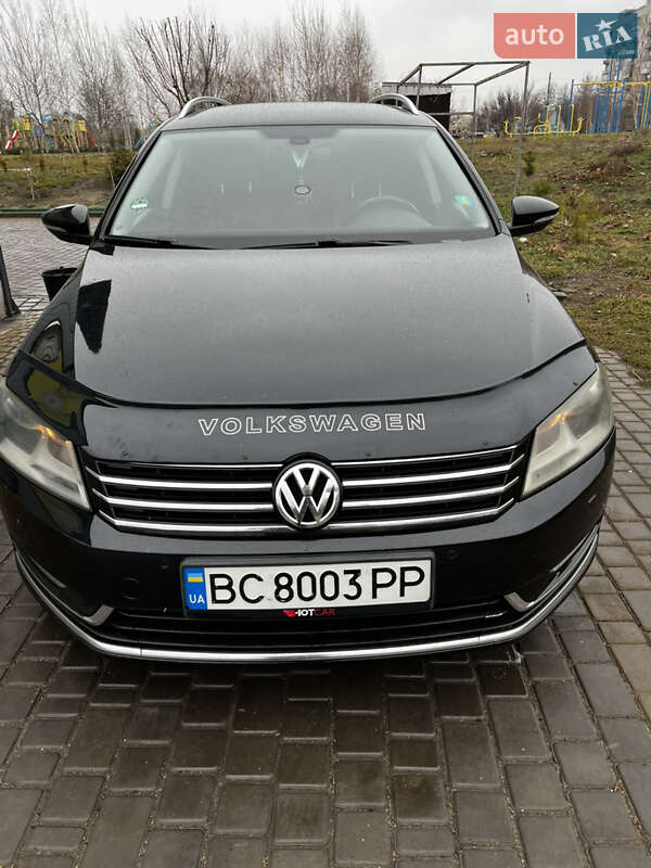 Универсал Volkswagen Passat 2011 в 
