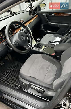 Универсал Volkswagen Passat 2011 в 