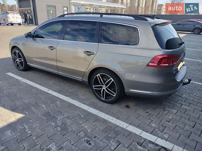Универсал Volkswagen Passat 2013 в Николаеве