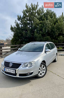 Універсал Volkswagen Passat 2009 в 