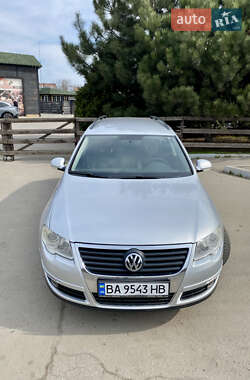Універсал Volkswagen Passat 2009 в 
