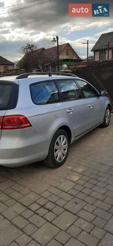 Універсал Volkswagen Passat 2012 в Ужгороді