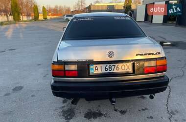 Седан Volkswagen Passat 1990 в 