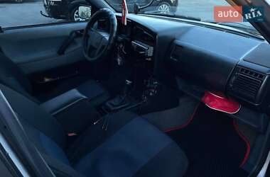 Седан Volkswagen Passat 1990 в 