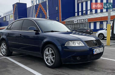 Седан Volkswagen Passat 2004 в 